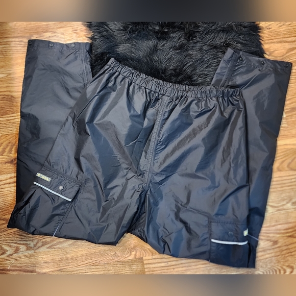 Stearns Waterproof Black Hunting Pants Men's XL - Picture 4 of 7